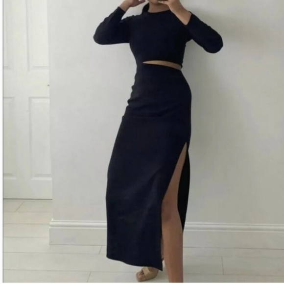 Zara Dresses & Skirts - ZARA Long Sleeve Cut Out Maxi Dress with side slit, in Black, size M no stretch.